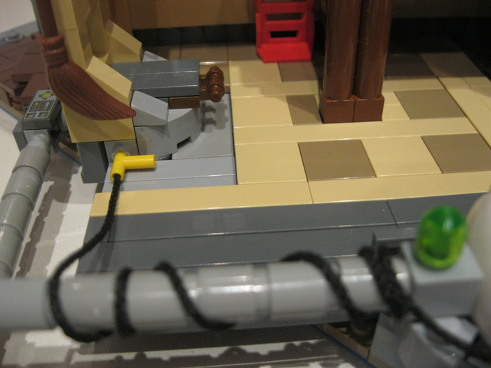 LEGO MOC - Потому что мы можем! - Швейцария 'сухих' туалетов!: подвод шланга для откачки<br />
дыма