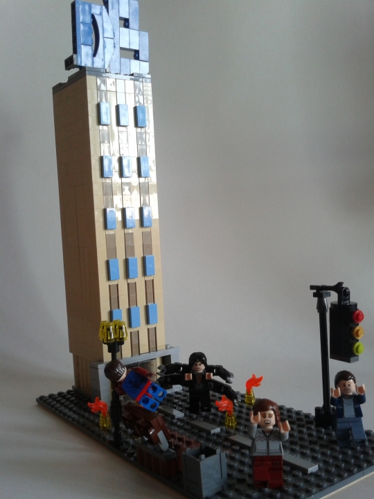 LEGO MOC - Герои и злодеи - Нападение доктора осьминога