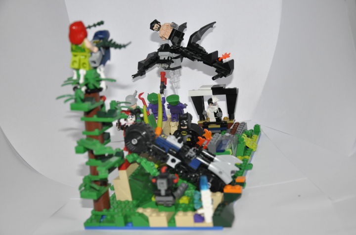 LEGO MOC - Герои и злодеи - Бэтмен и Робин вместе с росомахой против зла!