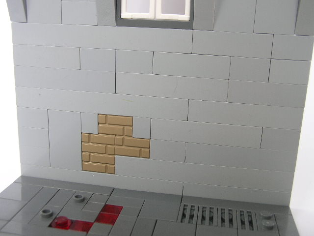 LEGO MOC - Герои и злодеи - Crime Alley (Batman MOC): Монотонно-серая стена. Здесь использован эффект облупившейся штукатурки.