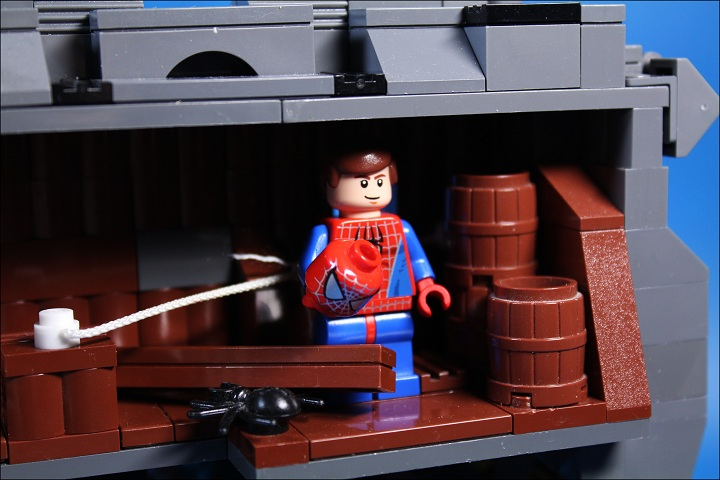 LEGO MOC - Герои и злодеи - Убийца наказан: Он и рад, и печален... Все же он не остановил убийцу своего дяди еще раньше...