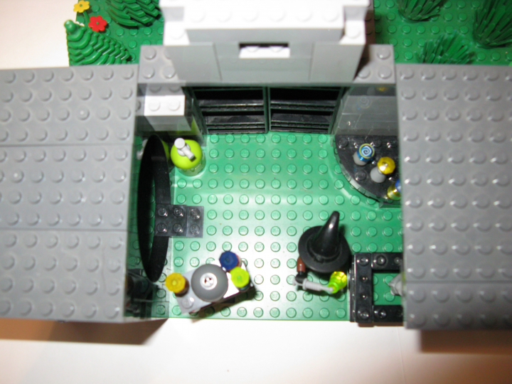 LEGO MOC - Герои и злодеи - В лаборатории