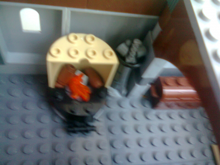 LEGO MOC - Герои и злодеи - Дворец лиги теней из фильма 'БЕТМЕН  ; НАЧАЛО ': открываем сундук и видим летучую мышь