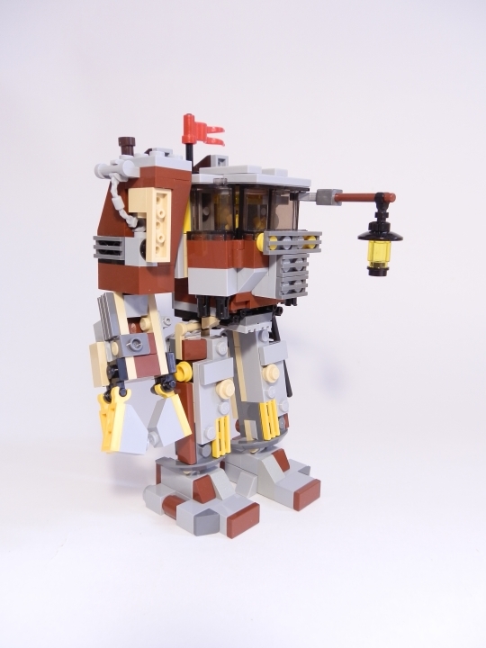 LEGO MOC - Steampunk Machine - Heavy Steam Helper 1: Керосиновая горелка подвешена перед кабиной. А вдруг придётся работать ночью?! Нужно быть готовым ко всему.