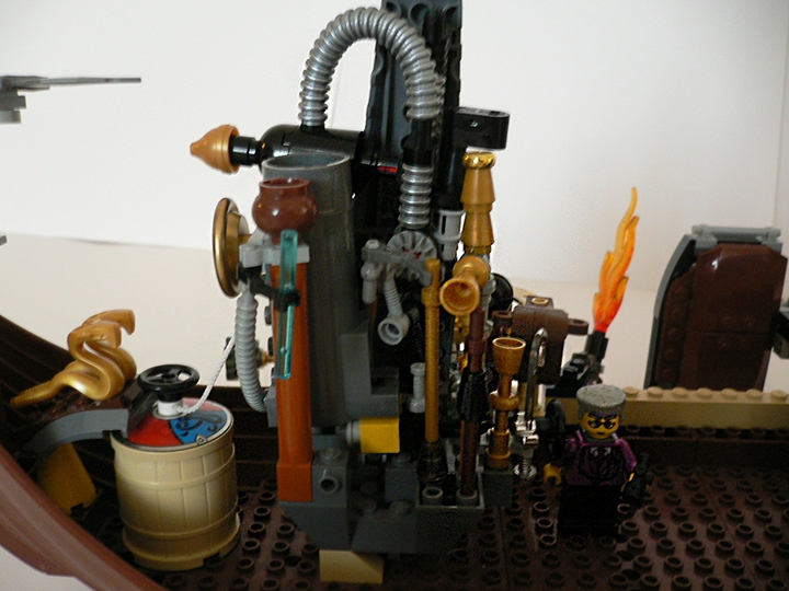 LEGO MOC - Steampunk Machine - Летучий паровой корабль: А вот что находится под кожухом (не знаю как по-другому это назвать)<br />
