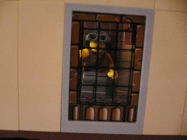 LEGO MOC - Steampunk Machine - Летучий паровой корабль: Сзади есть большое полувитражное окно.