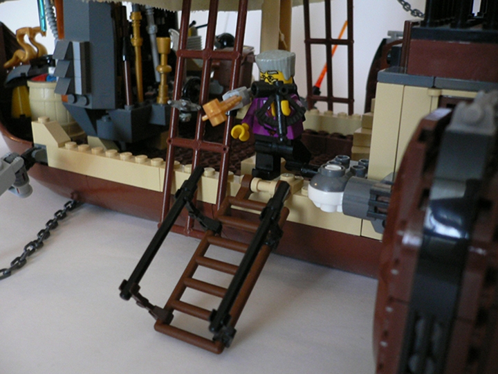LEGO MOC - Steampunk Machine - Летучий паровой корабль: Его можно отодвинуть и разложить небольшой трап с перилами. перила раскладные.