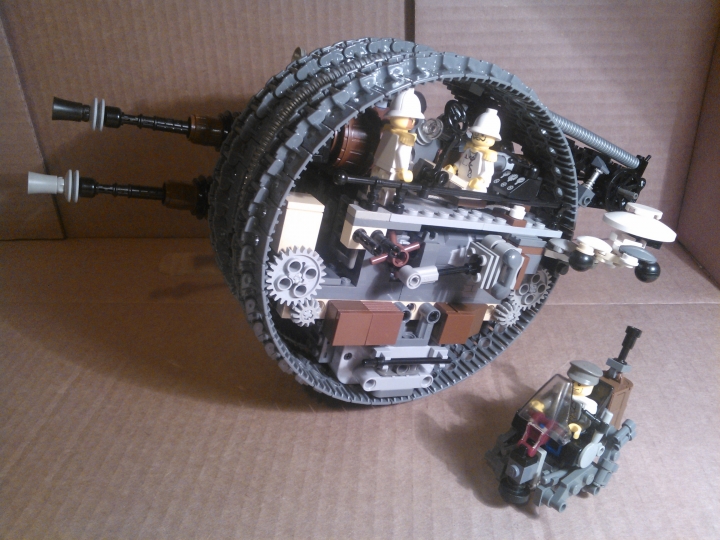 LEGO MOC - Steampunk Machine - Штурмовая самоходная установка.: Отделяющийся боевой модуль в сложенном состоянии.