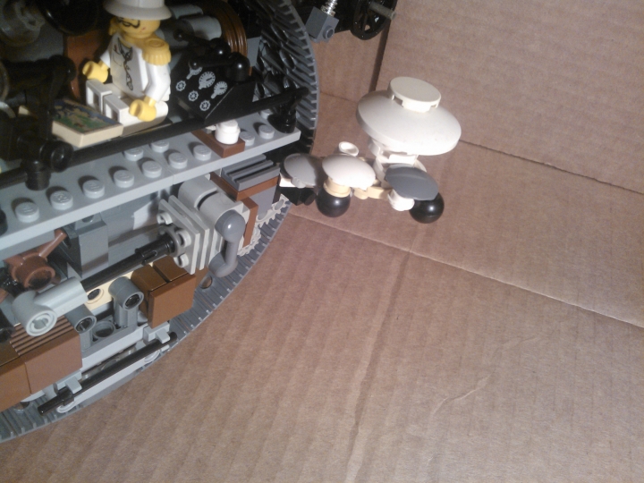 LEGO MOC - Steampunk Machine - Штурмовая самоходная установка.: Можно ближе рассмотреть поршень и дым. Дым делал на бегу, но вроде хорошо получилось.