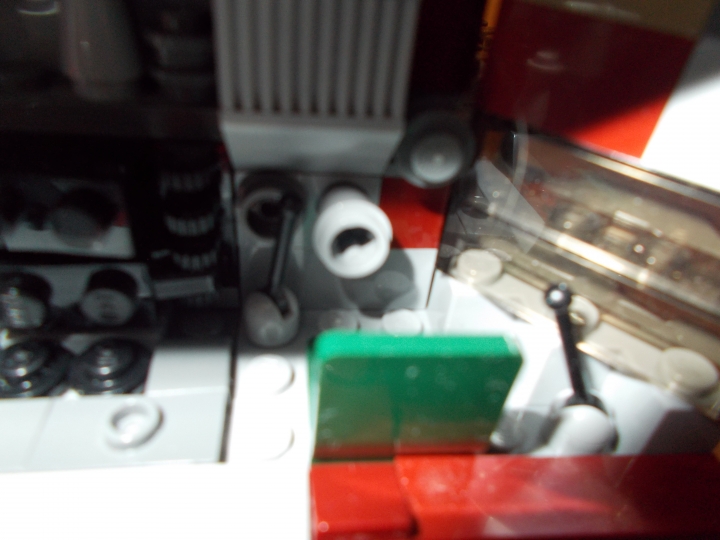 LEGO MOC - Steampunk Machine - Паровоз 'Red Revenge': место машиниста
