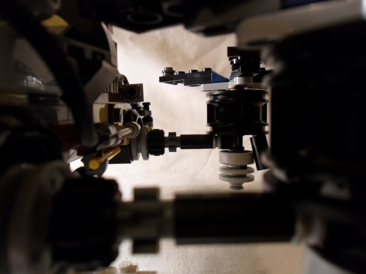 LEGO MOC - Steampunk Machine - DeLorean STEAM Machine: Двигатели поближе - их я построил в первую очередь)