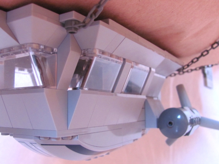 LEGO MOC - Мини-конкурс 'Битва Дирижаблей' - Почтальон: Пока наш 'Пламенный Мотор' нас будет тянуть вперёд: