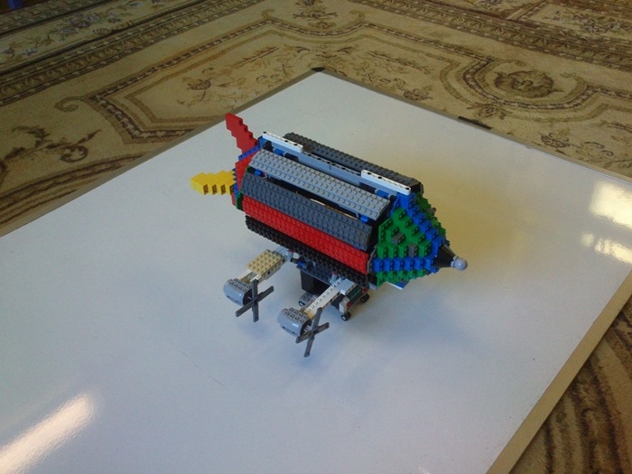 LEGO MOC - Мини-конкурс 'Битва Дирижаблей' - Красно-серый цеппелин