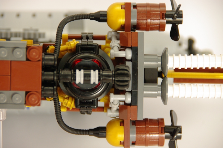 LEGO MOC - Мини-конкурс 'Битва Дирижаблей' - Дирижабли в Хогвартсе: ..заодно проверили горелку, трубопроводы, двигатели и конденсатор.. 