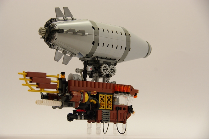 LEGO MOC - Мини-конкурс 'Битва Дирижаблей' - Дирижабли в Хогвартсе: Ура! Заработало!!!