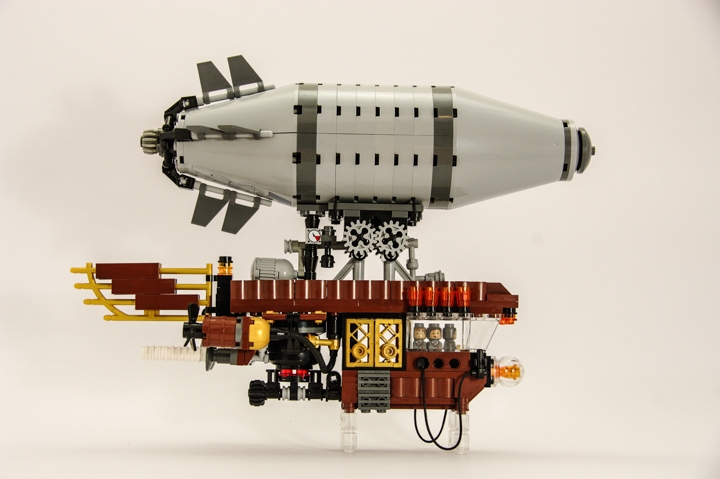 LEGO MOC - Мини-конкурс 'Битва Дирижаблей' - Дирижабли в Хогвартсе: Рассмотрим поподробнее: чего они такое намоделировали?