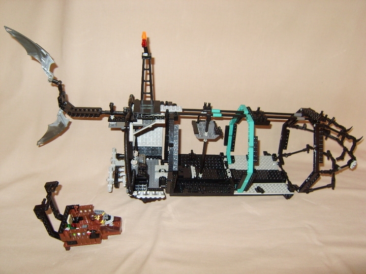 LEGO MOC - Мини-конкурс 'Битва Дирижаблей' - Небесная Акула: Пустой каркас и отсоединенная кабина