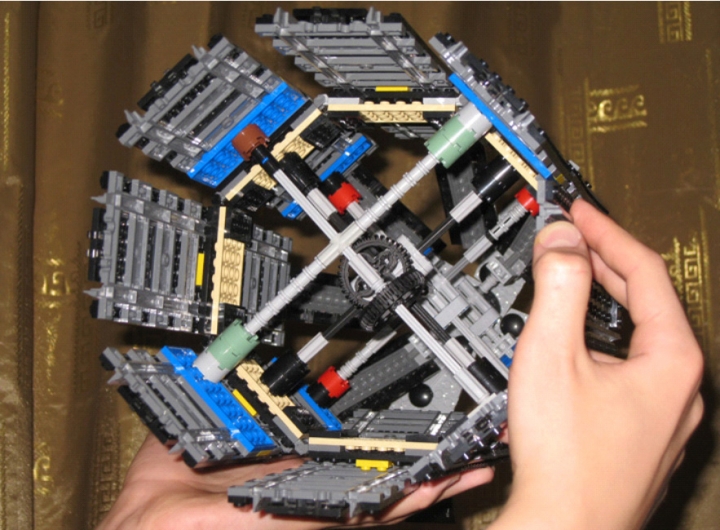 LEGO MOC - Мини-конкурс 'Битва Дирижаблей' - Дирижабль «Дипломат»: Балун: вид изнутри.