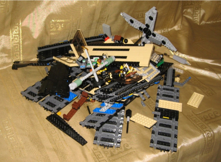 LEGO MOC - Мини-конкурс 'Битва Дирижаблей' - Дирижабль «Дипломат»: Единственный минус этого дирижабля: он оооочень хрупок.<br />
<br />
<br />
<br />
Спасибо за просмотр.