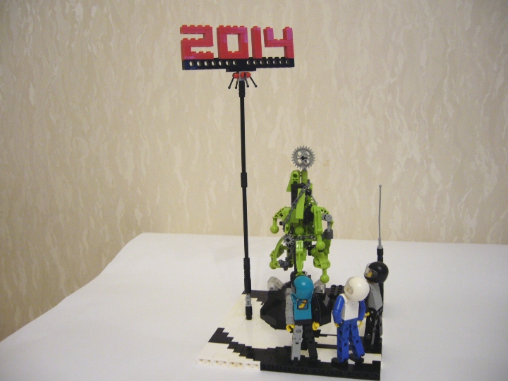 LEGO MOC - Новогодний Кубик 2014 - Встреча Нового Года в Кибер-мире: Это Кибер-таймер возвещал о наступлении Нового 2014 Года в измерении Y!