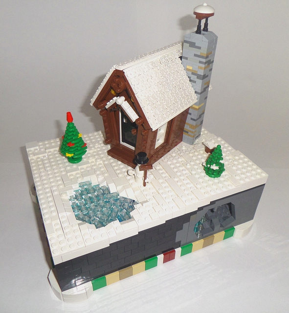 LEGO MOC - Новогодний Кубик 2014 - Домик Деда Мороза: Общий вид.