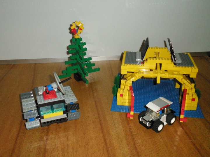 LEGO MOC - Новогодний Кубик 2014 - Новая техника современного Деда Мороза