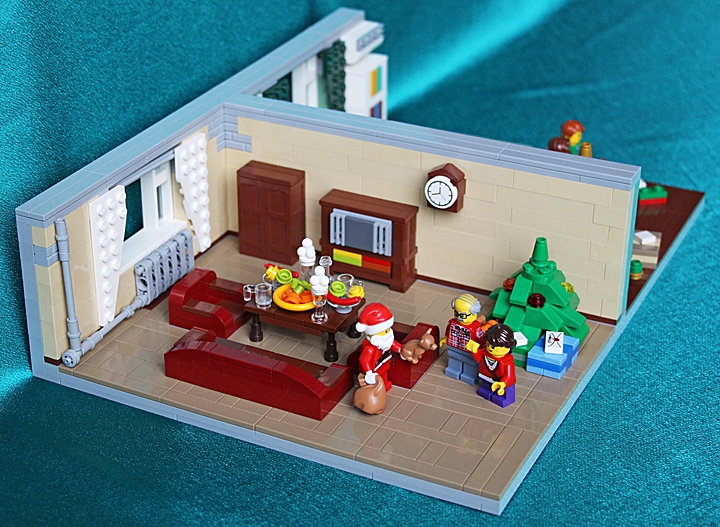 LEGO MOC - Новогодний Кубик 2014 - Новогоднее чудо: В квартире 67 живет маленькая девочка Алёна со своим дедушкой, так уж получилось, что больше у неё никого нет. Живут они небогато, но при этом нисколько не унывают и радуются даже незначительным мелочам. Алёна весь прошлый год вела себя хорошо и помогала дедушке во всех посильных ей делах. Она очень любит праздники, но самый любимый её праздник - Новый год, потому что Алёна верит в Деда Мороза, который может исполнить самые заветные желания, и которому она написала в этом году письмо.