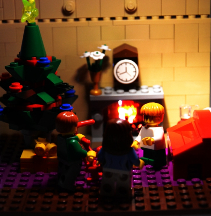 LEGO MOC - Новогодний Кубик 2014 - Новый год - семейный праздник