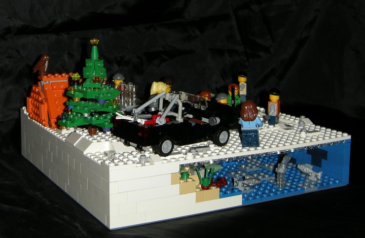 LEGO MOC - Новогодний Кубик 2014 - Новый год у лунки.