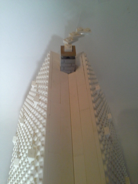 LEGO MOC - Новогодний Кубик 2014 - Мастерская чудес: Крыша. Из трубы валит дым.