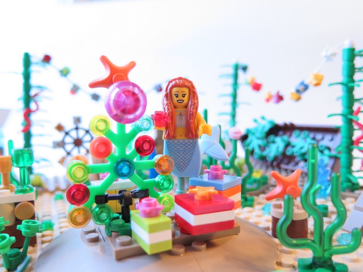 LEGO MOC - Новогодний Кубик 2014 - Подводный Новый Год: Украшение водорослевой ёлки