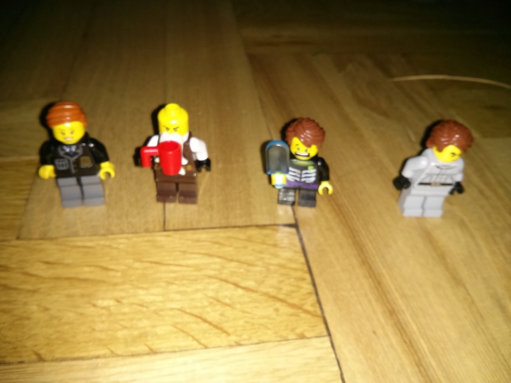 LEGO MOC - Новогодний Кубик 2014 - С Новым Годом!: Вот и вся семья.