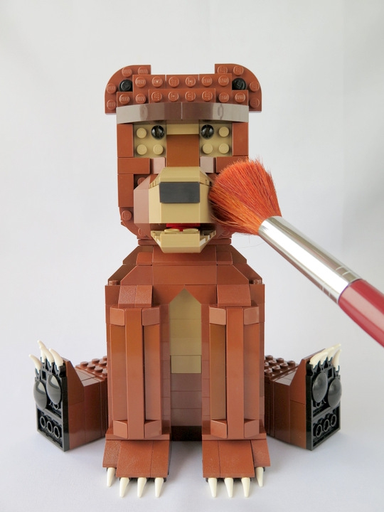 LEGO MOC - 16x16: Animals - Мишка: Сейчас прихорошусь и начнём...