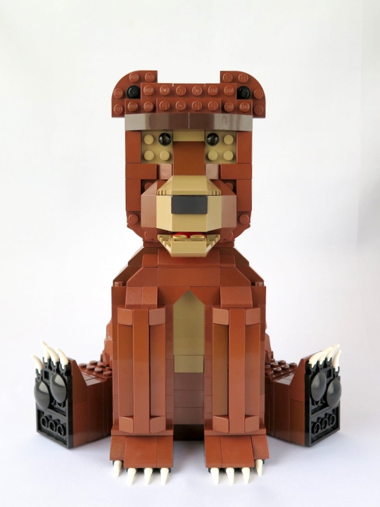 LEGO MOC - 16x16: Animals - Мишка: Ну, вот я и готов. Это так я смотрюсь спереди.
