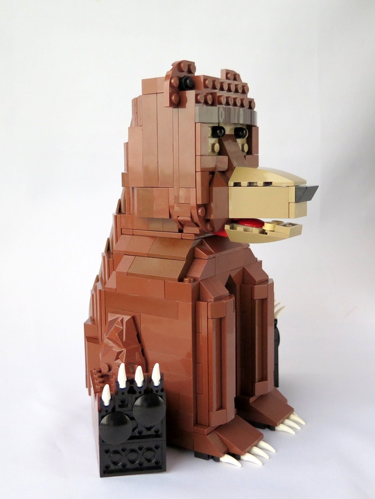 LEGO MOC - 16x16: Animals - Мишка: А вот так с бочка левого.