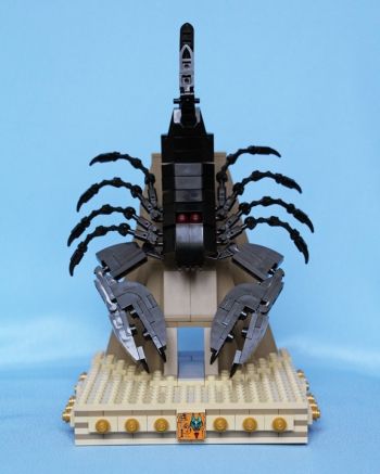 Черный императорский скорпион