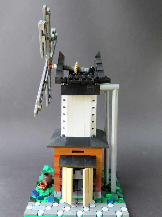 LEGO MOC - 16x16: Technics - Шатровая мельница: Крылья вращались и приводили в движение рабочий механизм.