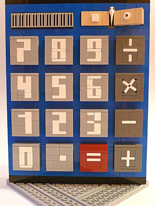 LEGO MOC - 16x16: Technics - Калькулятор: Есть все кнопки арифметических действий, цифры и знак равно, точка (разделитель между целой и десятичной частью).