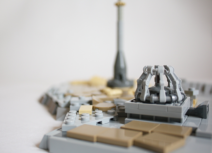 LEGO MOC - LEGO Architecture - Свердловск-86:  <p align=left></i> Горстка выживших обосновалась на правом берегу пересохшей реки Исеть в бывшем здании цирка. Уникальная конструкция купола выдержала ударную волну.