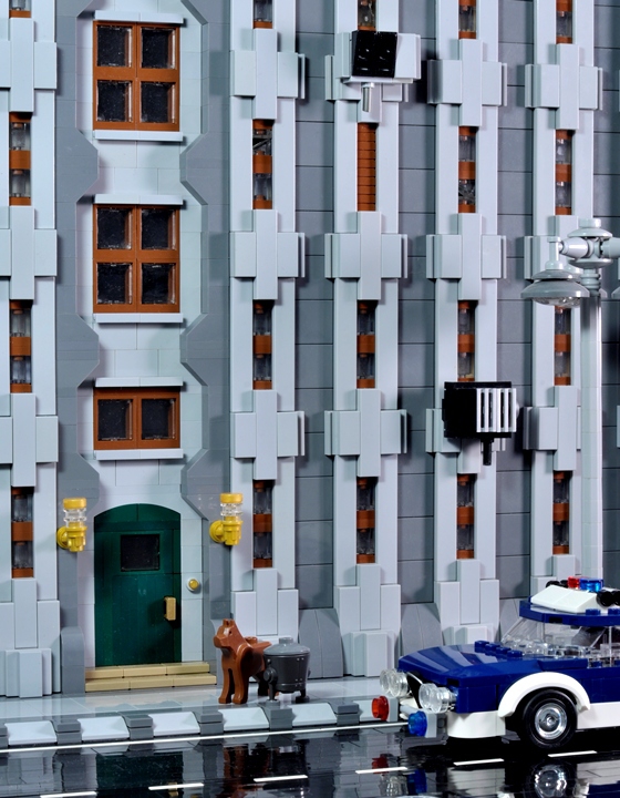 LEGO MOC - LEGO Architecture - NY streets: Песик нашел место для 'облегчения'.