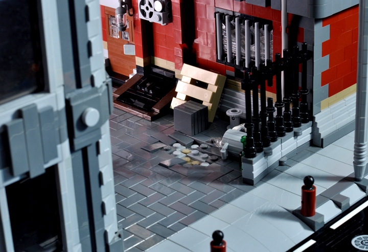 LEGO MOC - LEGO Architecture - NY streets: Trash.