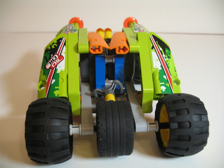 LEGO MOC - Technic-конкурс 'Легковой автомобиль' - Багги краулер: Третье колесо багги позволяет преодолевать скалы и любые препятствия.