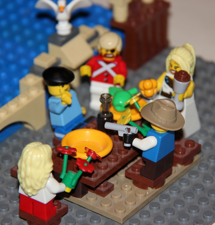 LEGO MOC - Конкурс «Советское кино» - Дитям мороженое, бабе цветы: За столом сидят - Геша, Семен Семенович Горбунков, его жена Надежда Ивановна и их дети.