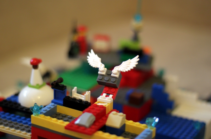 LEGO MOC - Новогодний Кубик 3015 - Новый год на Меркурии.: 2 летающий подарок.