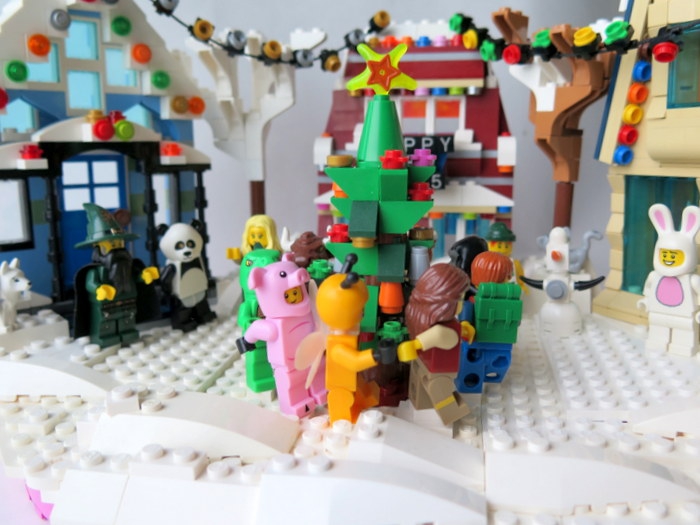 LEGO MOC - Новогодний Кубик 3015 - В кругу друзей: И водят вокруг хоровод!