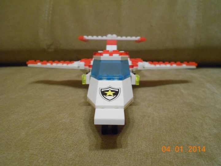 LEGO MOC - Новогодний Кубик 3015 - Реактивные сани и истребитель Деда Мороза: Вид 1. Это истребитель Деда мороза.