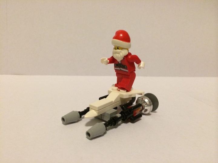 LEGO MOC - Новогодний Кубик 3015 - Отдел получения писем с других планет: Санта Клаус на своей летающей доске.