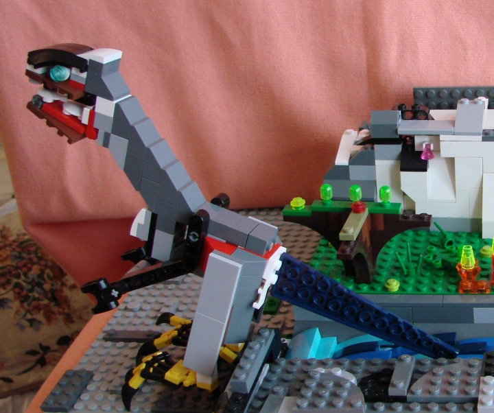 LEGO MOC - Мир Юрского периода - Пожар!: Уф! Опасность миновала. Яйца спасены! Теперь можно и отдохнуть…<br />
Жизнь продолжается.<br />
