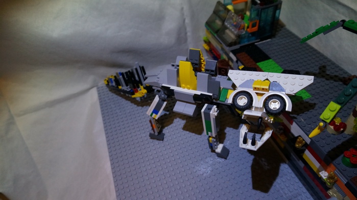 LEGO MOC - Мир Юрского периода - Путешественники во времени: Разверзнутая пасть