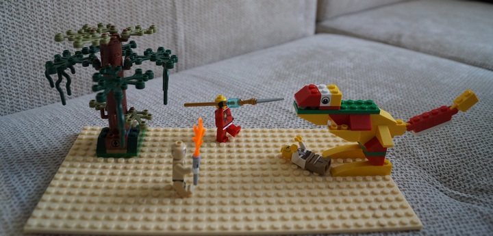 LEGO MOC - Мир Юрского периода - Охота на динозавра